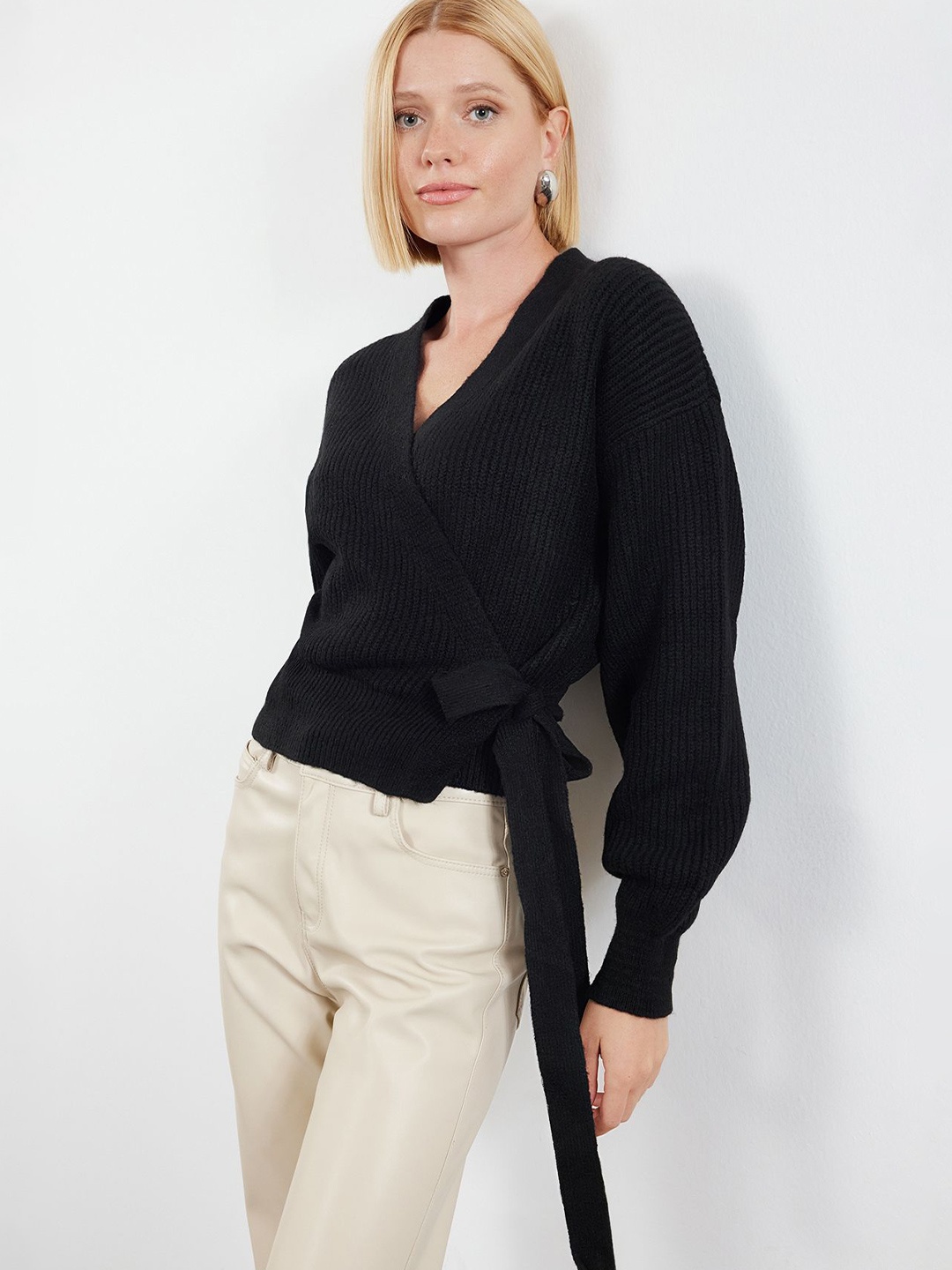 

Trendyol Women Ribbed Cardigan, Black