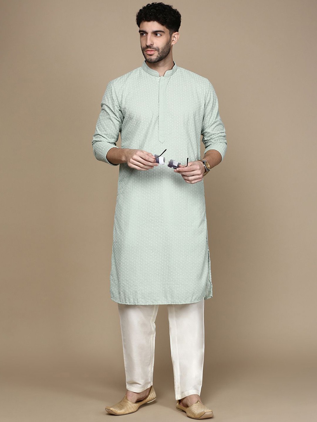 

Rishika Ethnic Motifs Embroidered Thread Work Cotton Straight Kurta, Green