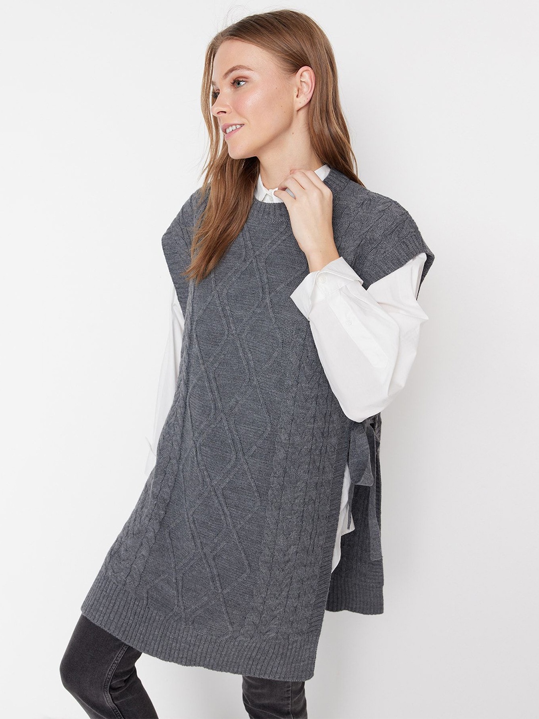 

Trendyol Women Cable Knit Longline Pullover, Grey