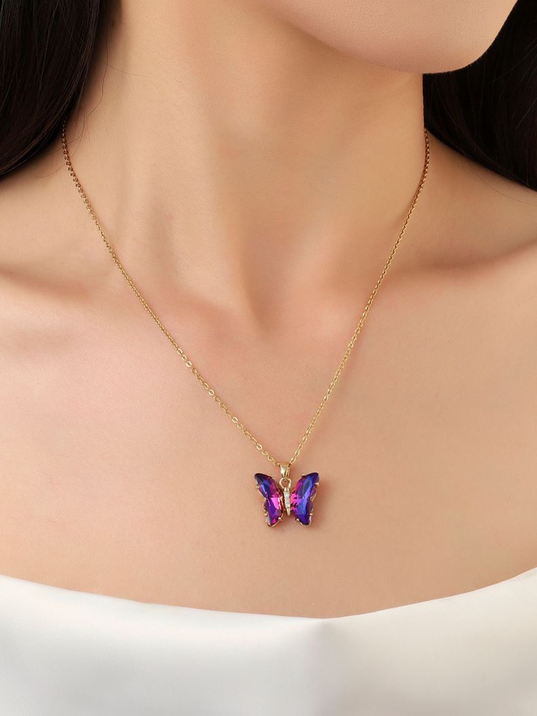 

SALTY Stainless Steel Artificial Stones Butterfly Shaped Pendant With Chain, Gold