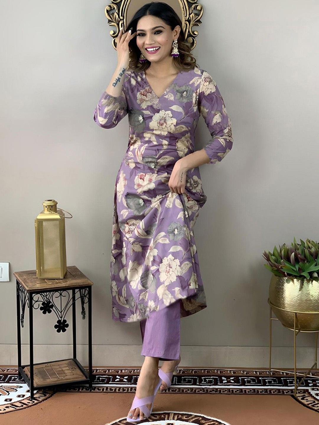 

Anni Designer Floral Printed Straight Kurta With Trouser, Purple