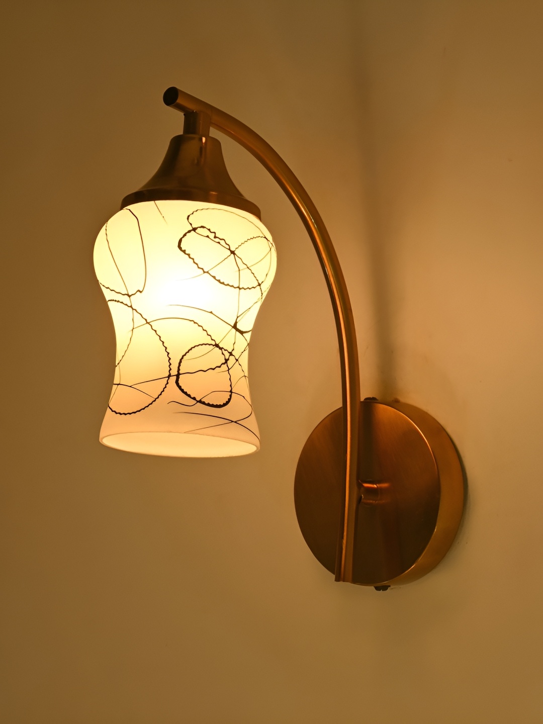 

Afast Gold-Toned & White Printed Glass Bell Shaped Wall Lamp
