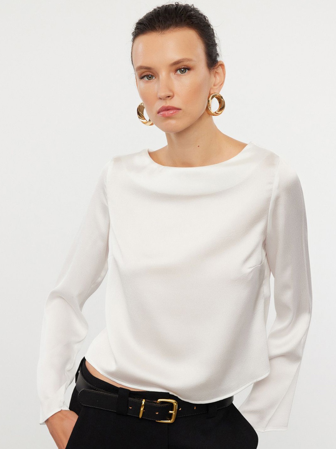 

Trendyol Flared Sleeve Top, Na