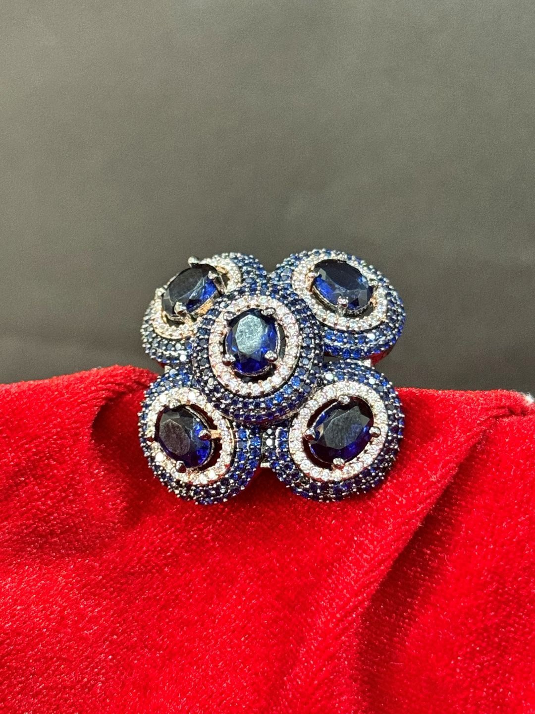 

The Jewellery Tale Silver-Plated Sapphire Studded Adjustable Finger Ring