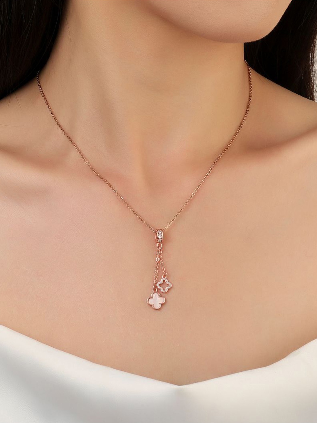 

SALTY Stainless Steel Stone Studded Floral Evergreen Clover Hanging Pendants with Chains, Rose gold