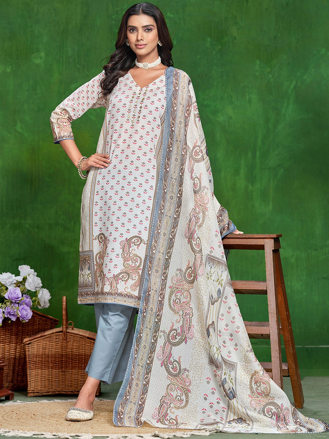 

Sangria Grey Floral Printed Thread Work Pure Cotton Straight Kurta With Trouser & Dupatta