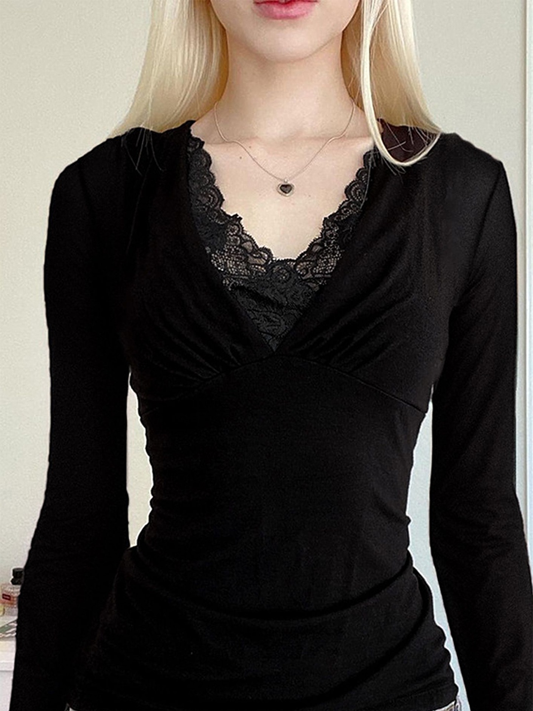 

LULU & SKY Top, Black
