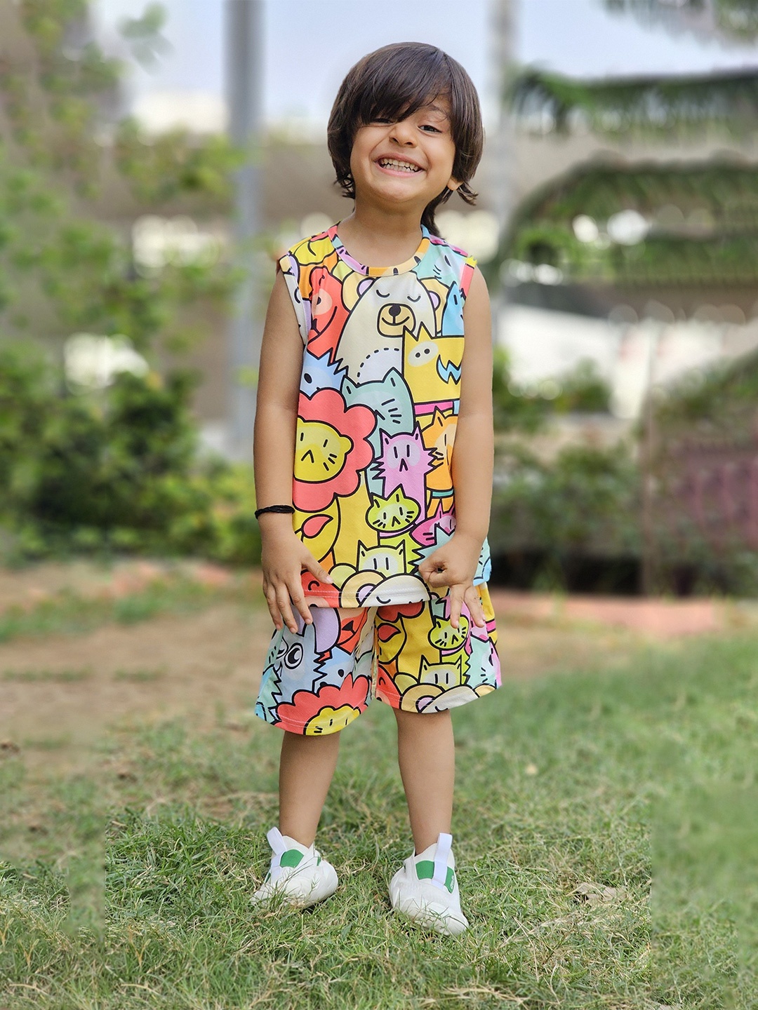 

Emblica Boys Graphic Printed T-shirt With Shorts, Yellow