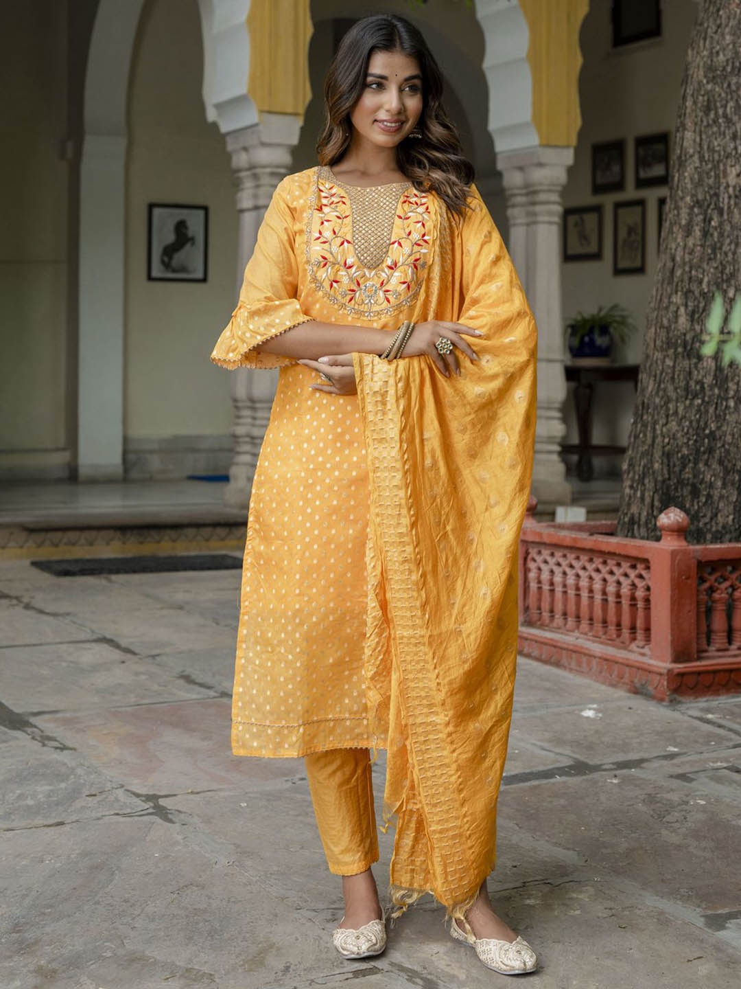 

VredeVogel Floral Embroidered Chanderi Silk Straight Kurta & Trousers With Dupatta, Yellow