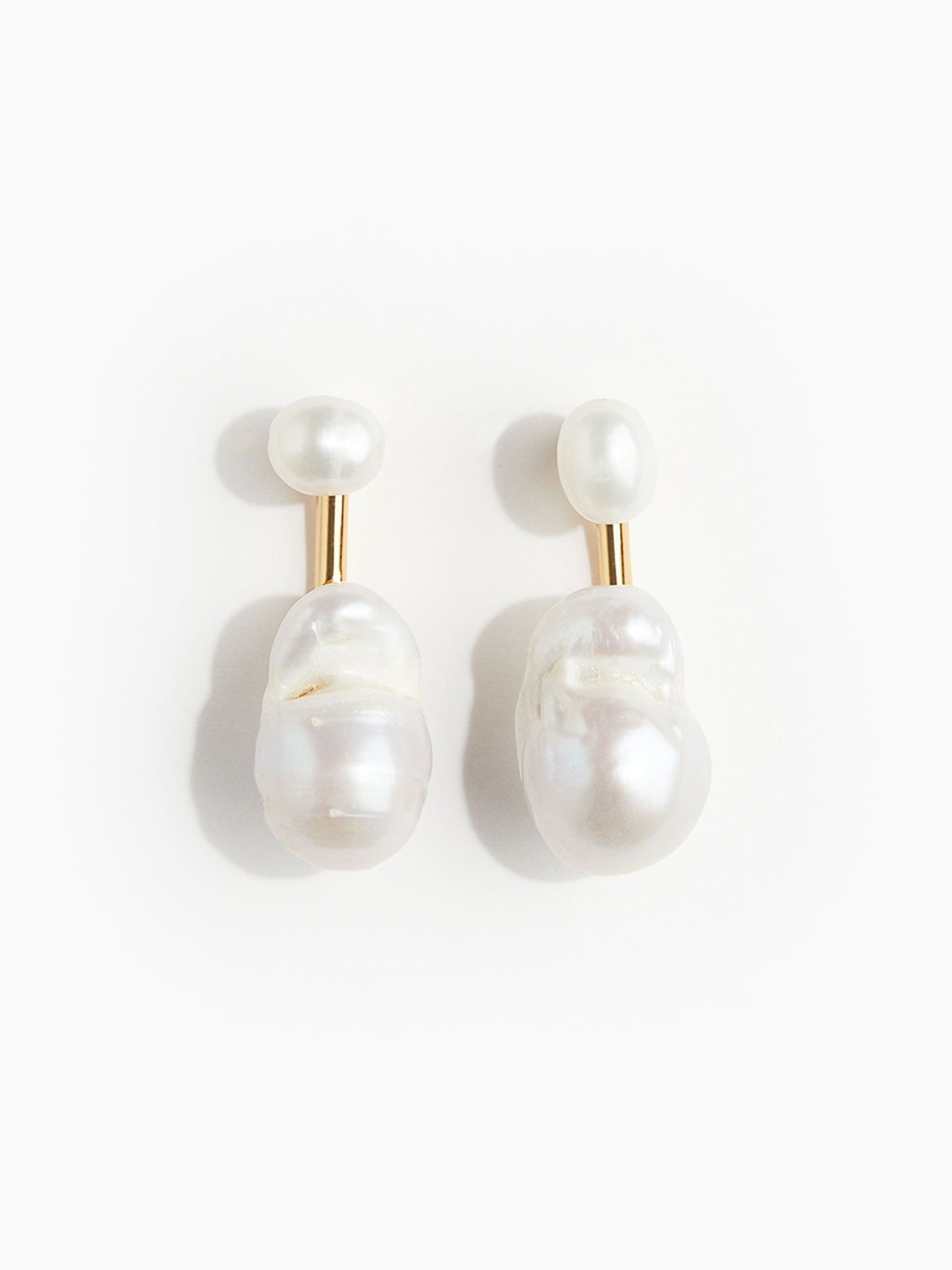 

H&M Gold Plated Pearl Earrings