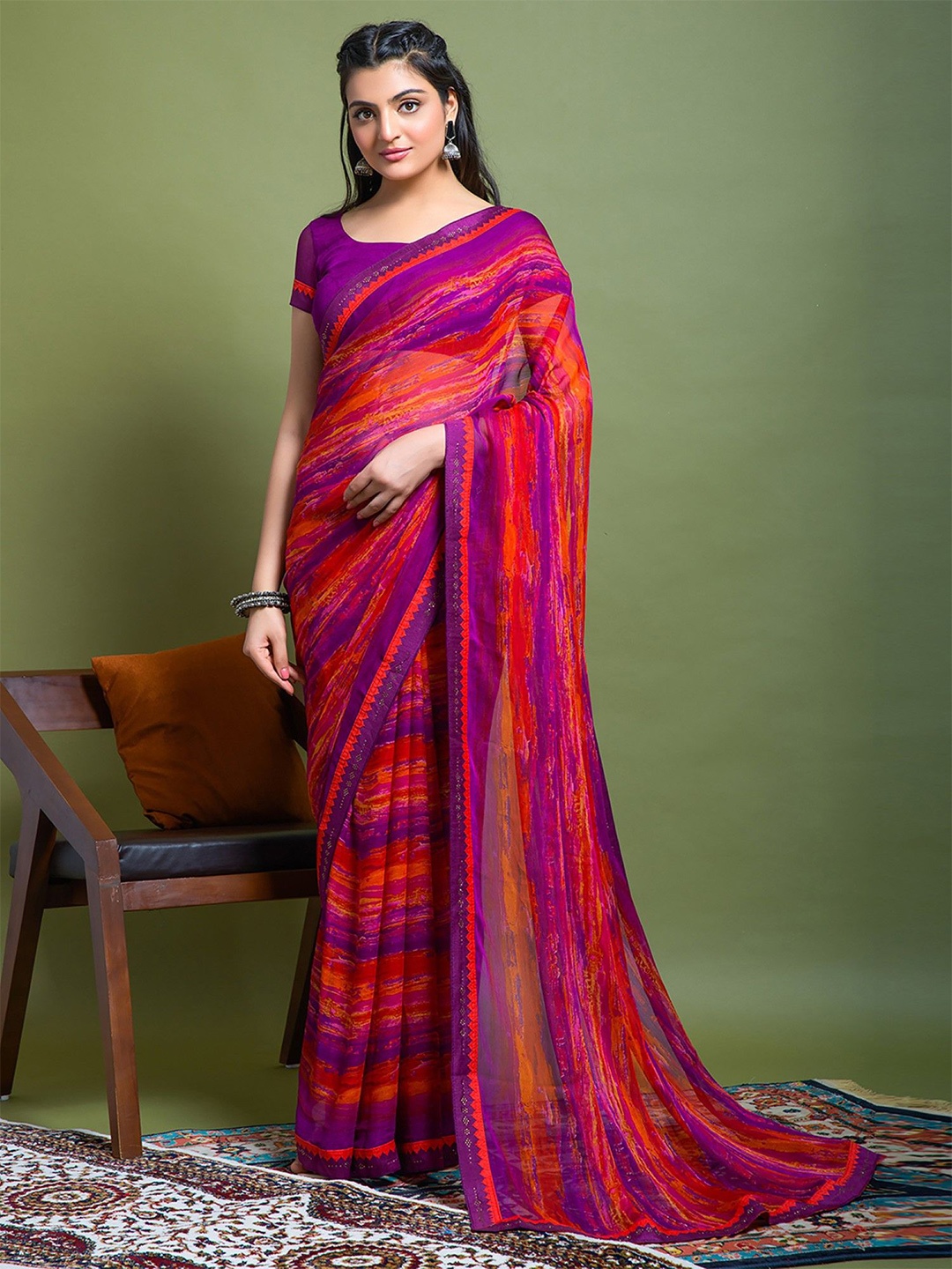 

KALINI Women Abstract Printed Embroidered Saree, Purple