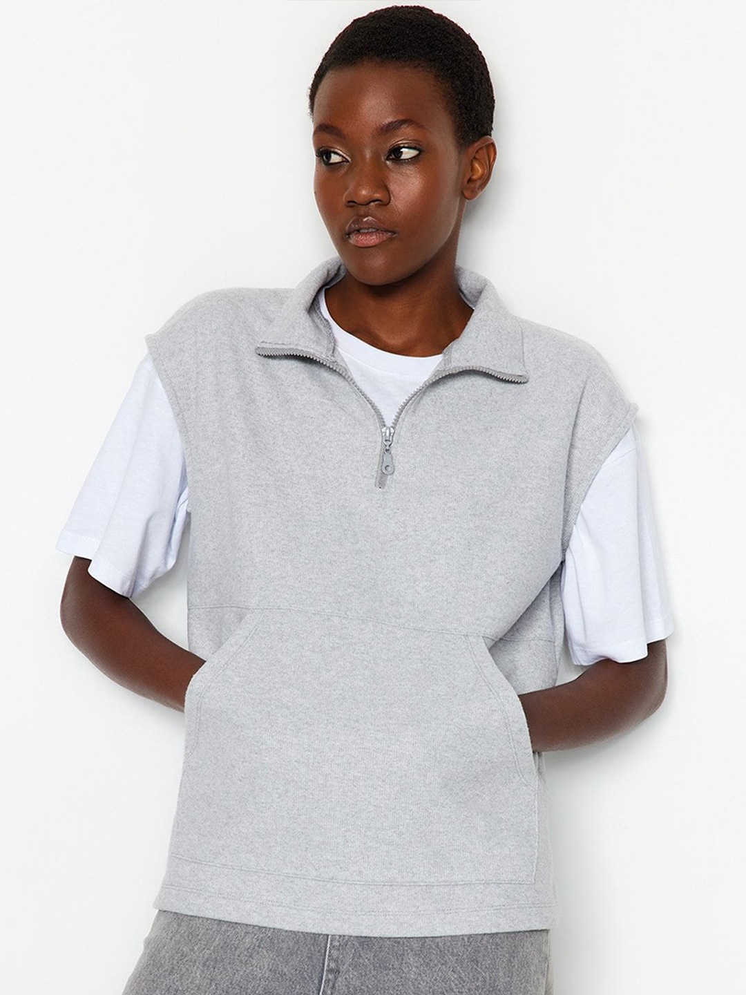 

Trendyol Women Sweatshirt, Na