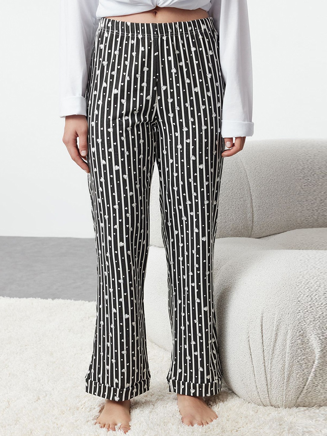 

Trendyol Women Striped Straight Lounge Pant, Black