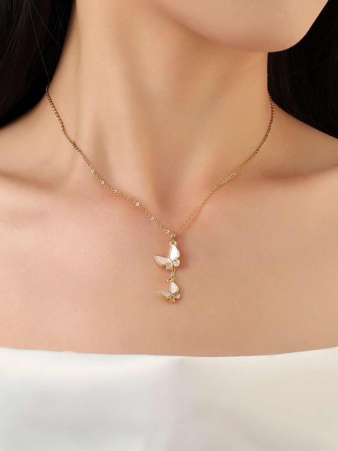 

SALTY Flying Wings Studded Stainless Steel Necklace, Gold