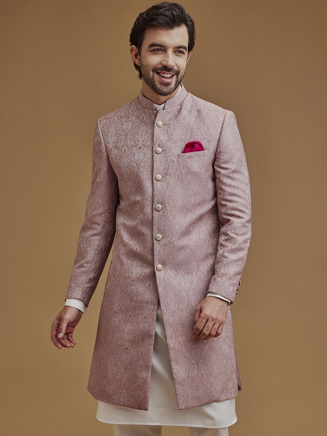 

Neumen Men Embroidered Mandarin Collar Sherwani Set, Peach