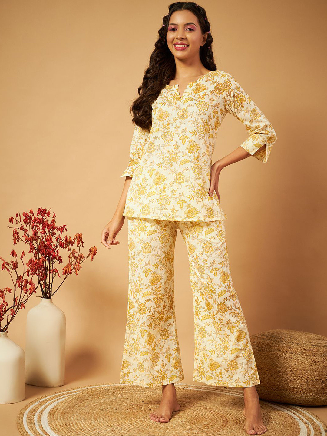 

ETC Women Printed Three-Quarter Sleeves Night suit, Yellow