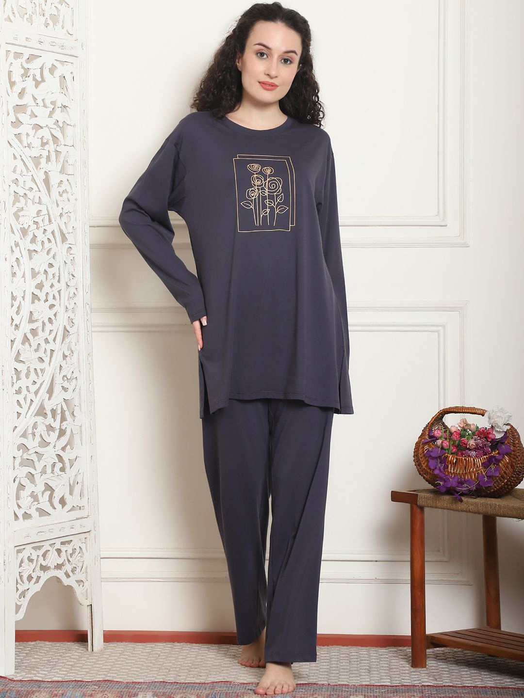 

Kanvin Women Printed Round NeckNight suit, Blue