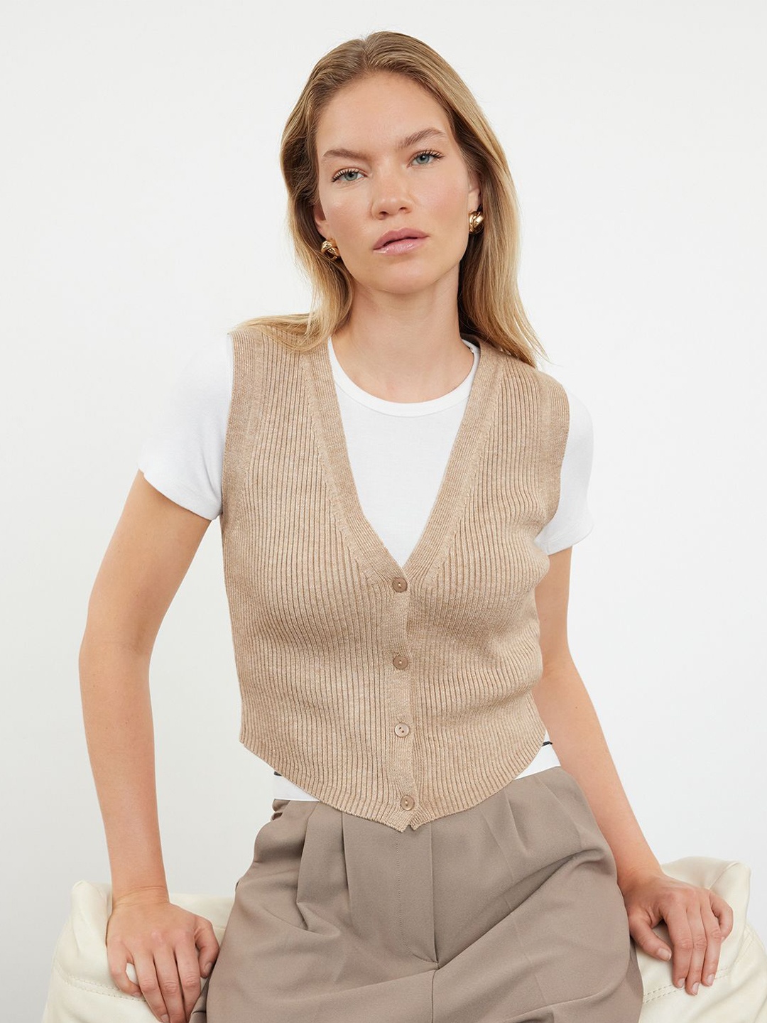 

Trendyol Women Crop Sweater Vest, Beige