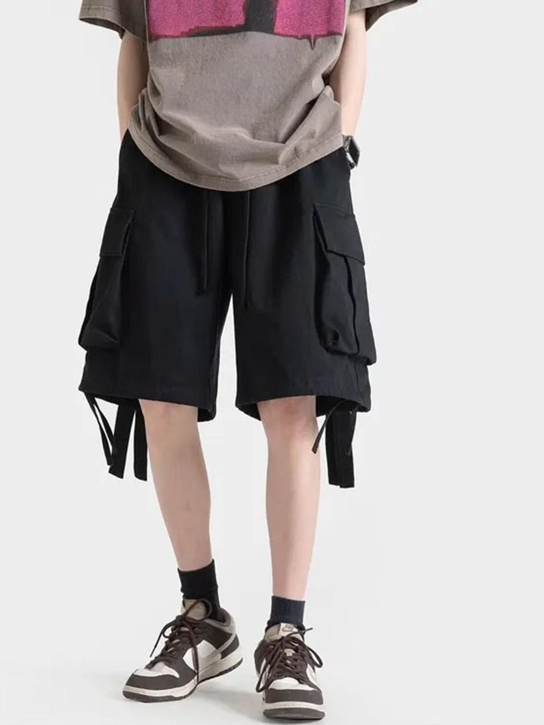 

StyleCast Men Solid Loose Fit Cargo Shorts, Black