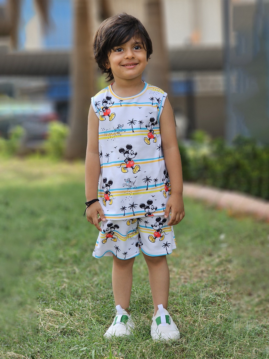 

Emblica Unisex Kids Printed T-shirt with Shorts, White