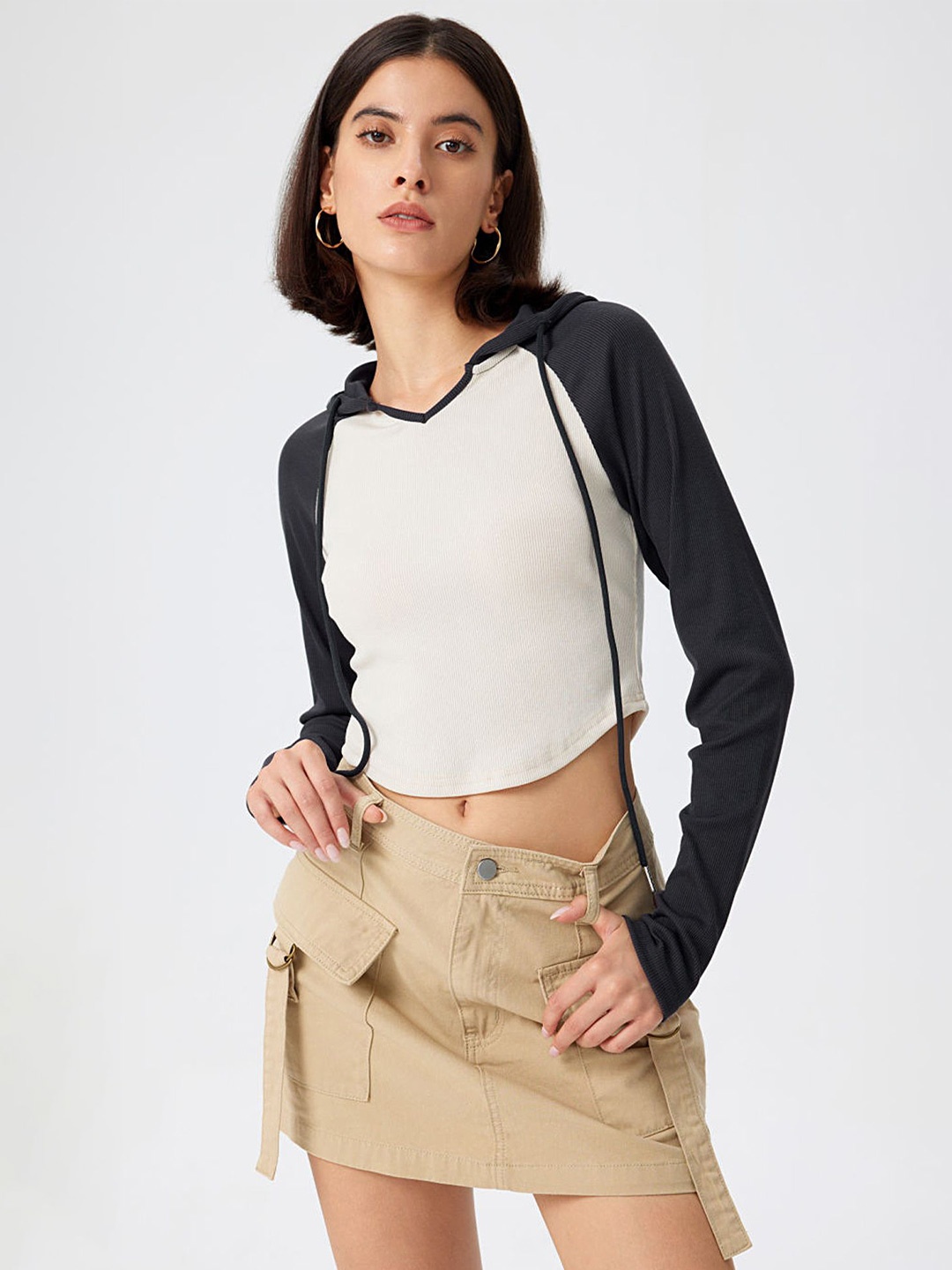 

LULU & SKY Crop Top, Grey