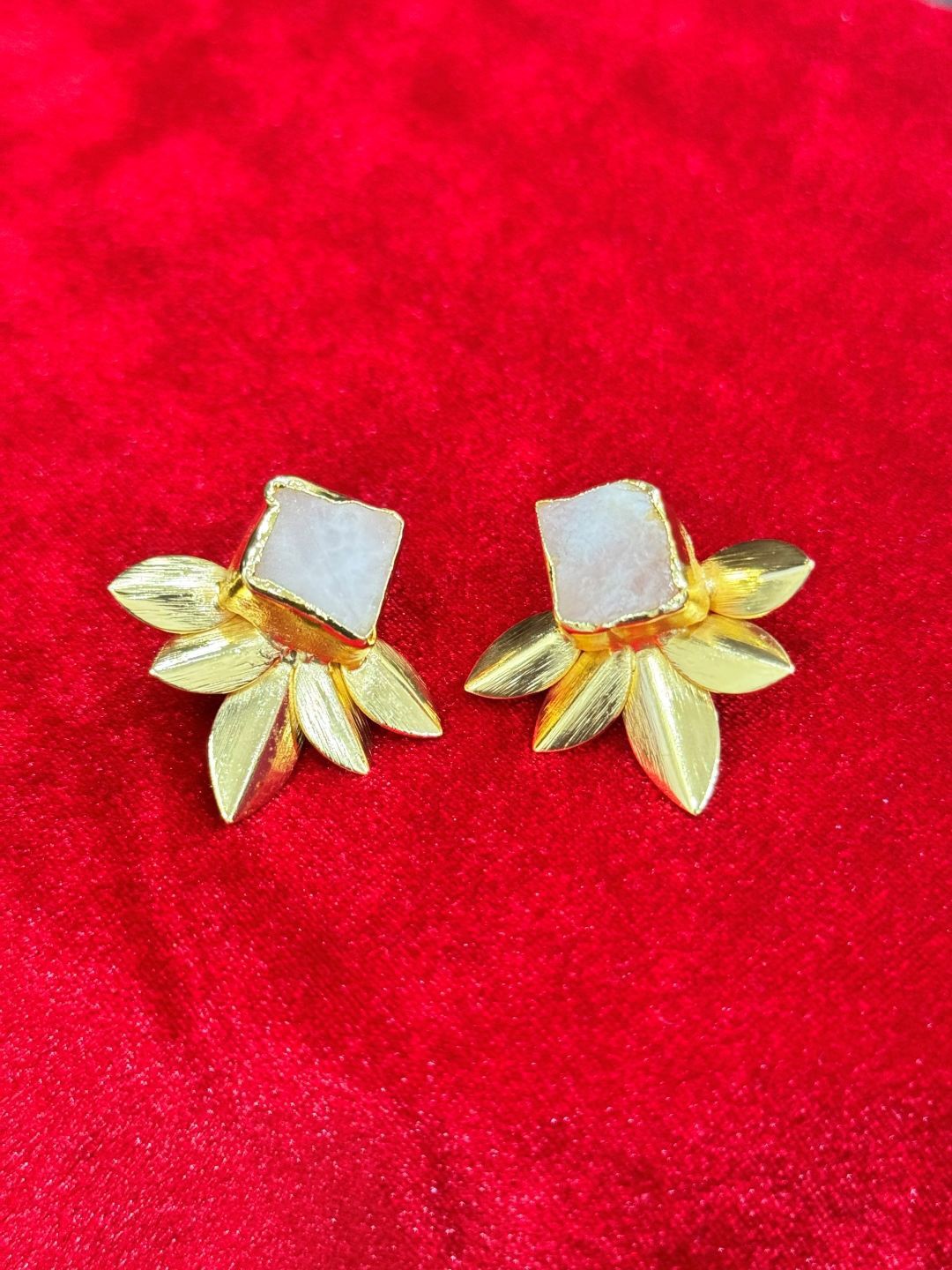 

The Jewellery Tale Gold Plated Artificial Stones Studded Floral Shaped Studs Earrings