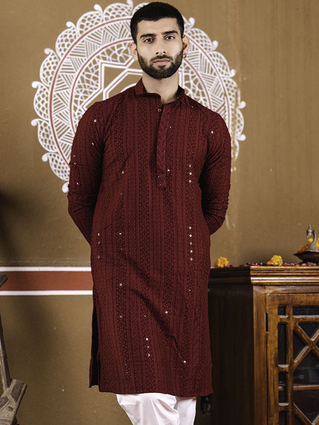 

Tistabene Geometric Embroidered Chikankari Mandarin Collar Cotton Straight Kurta, Maroon