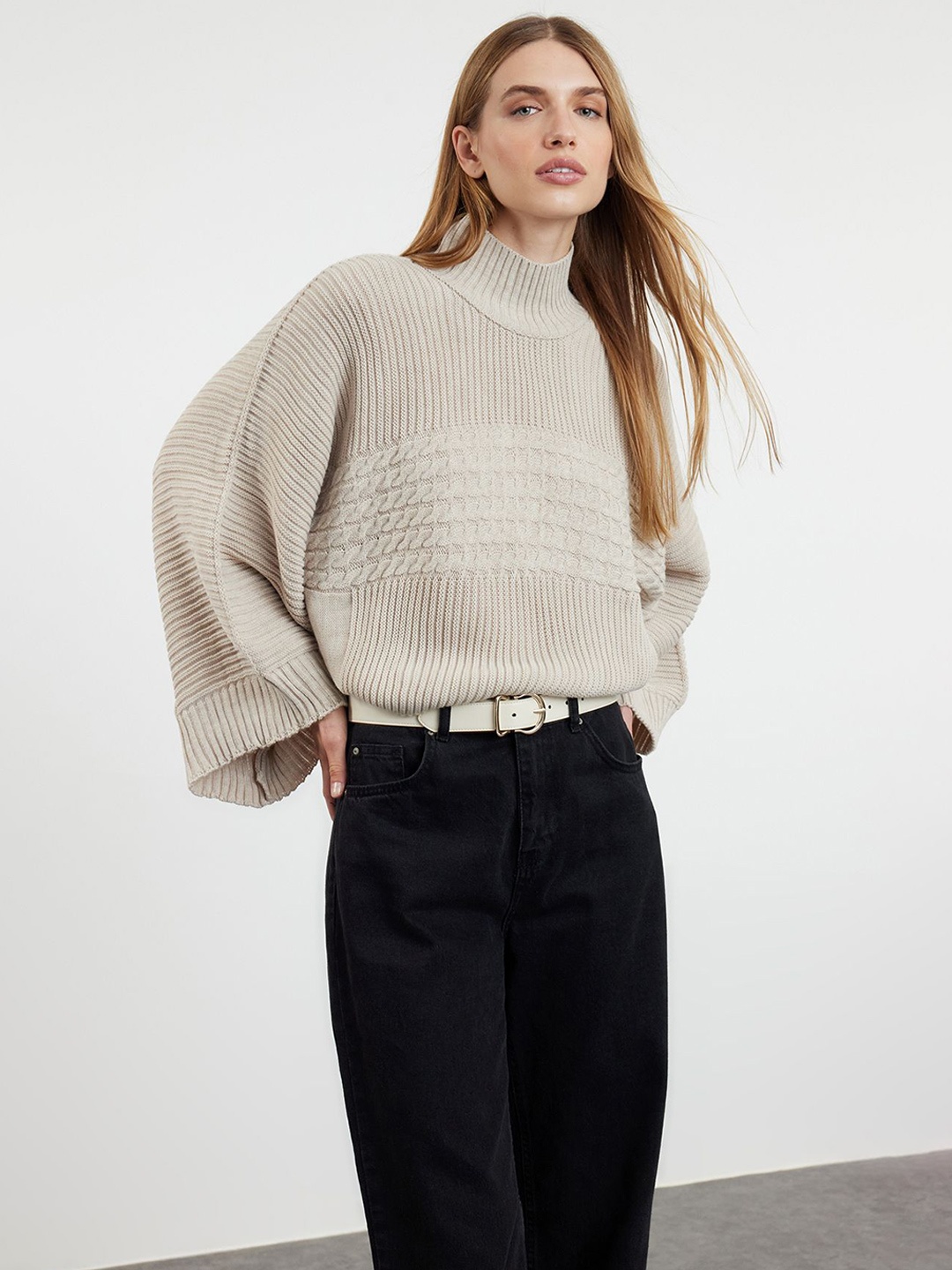 

Trendyol Extended Sleeves Boxy Top, Na