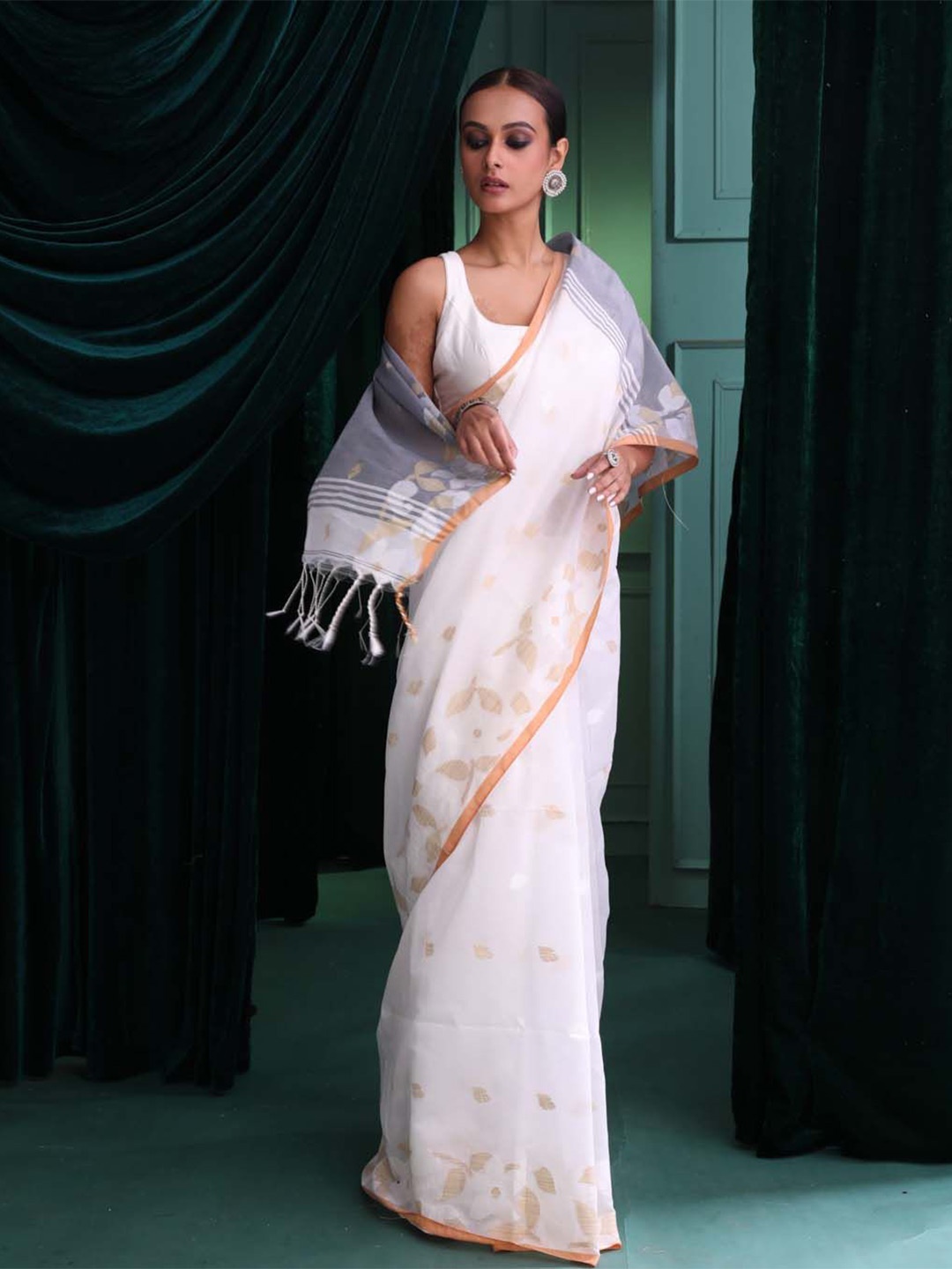 

Indethnic Ethnic Motifs Zari Jamdani Saree, White