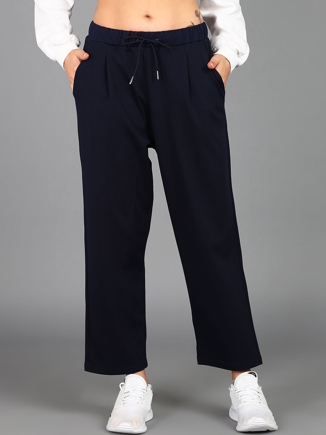 

Alan Jones Women Tapered Fit Dry Fit Track Pants, Navy blue
