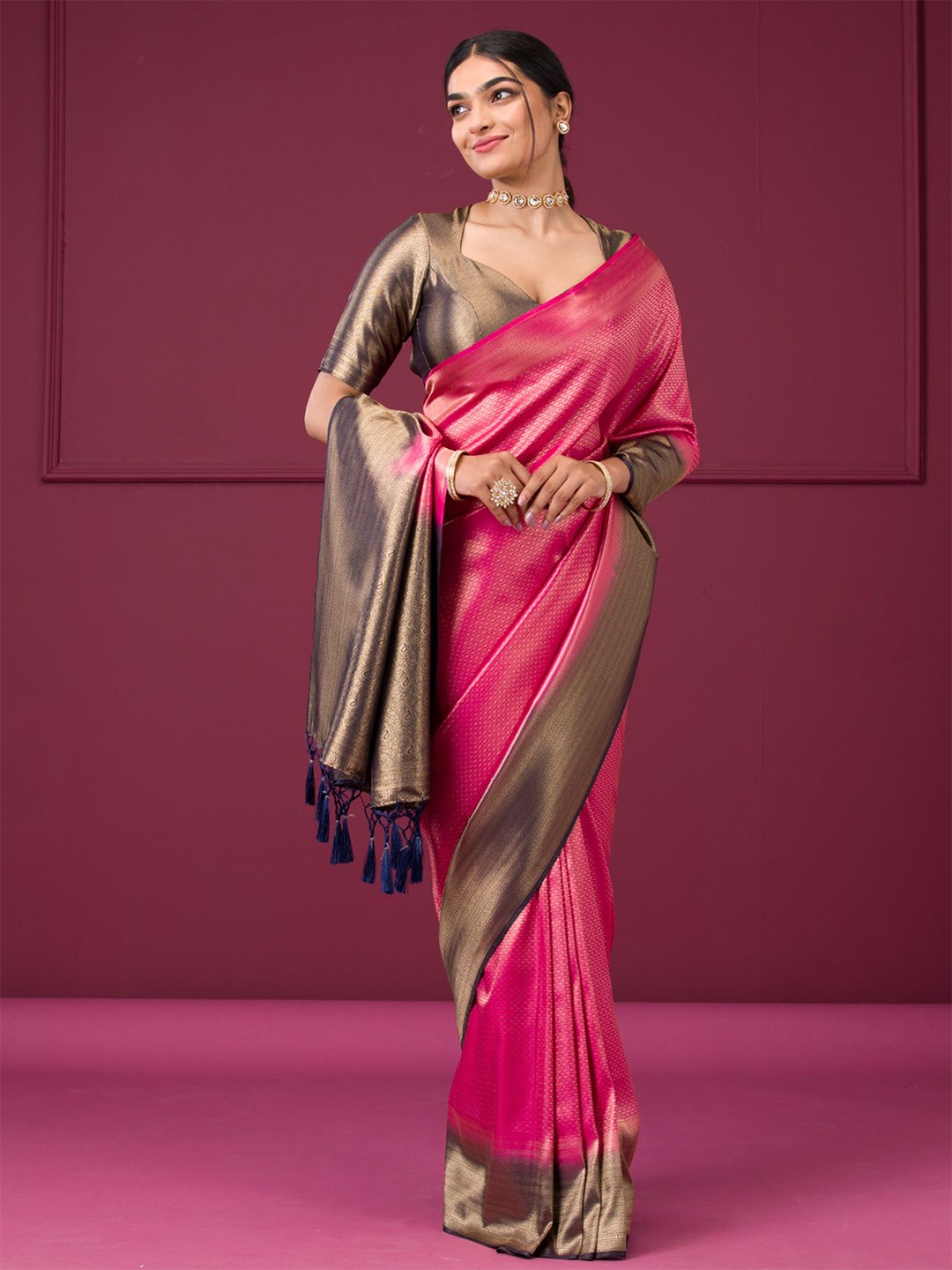 

Koskii Woven Design Zari Saree, Pink