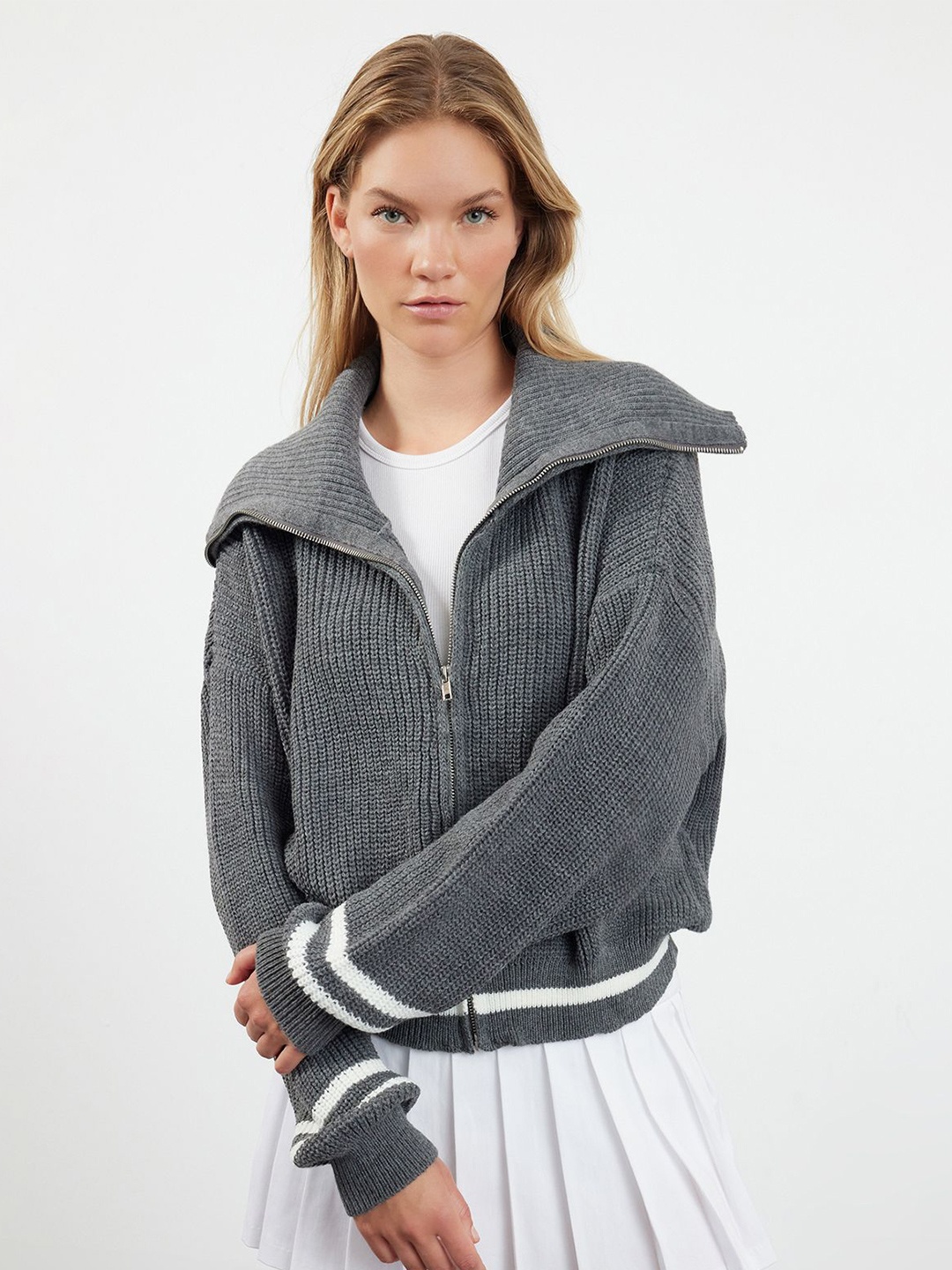 

Trendyol Women Cable Knit Cardigan, Grey