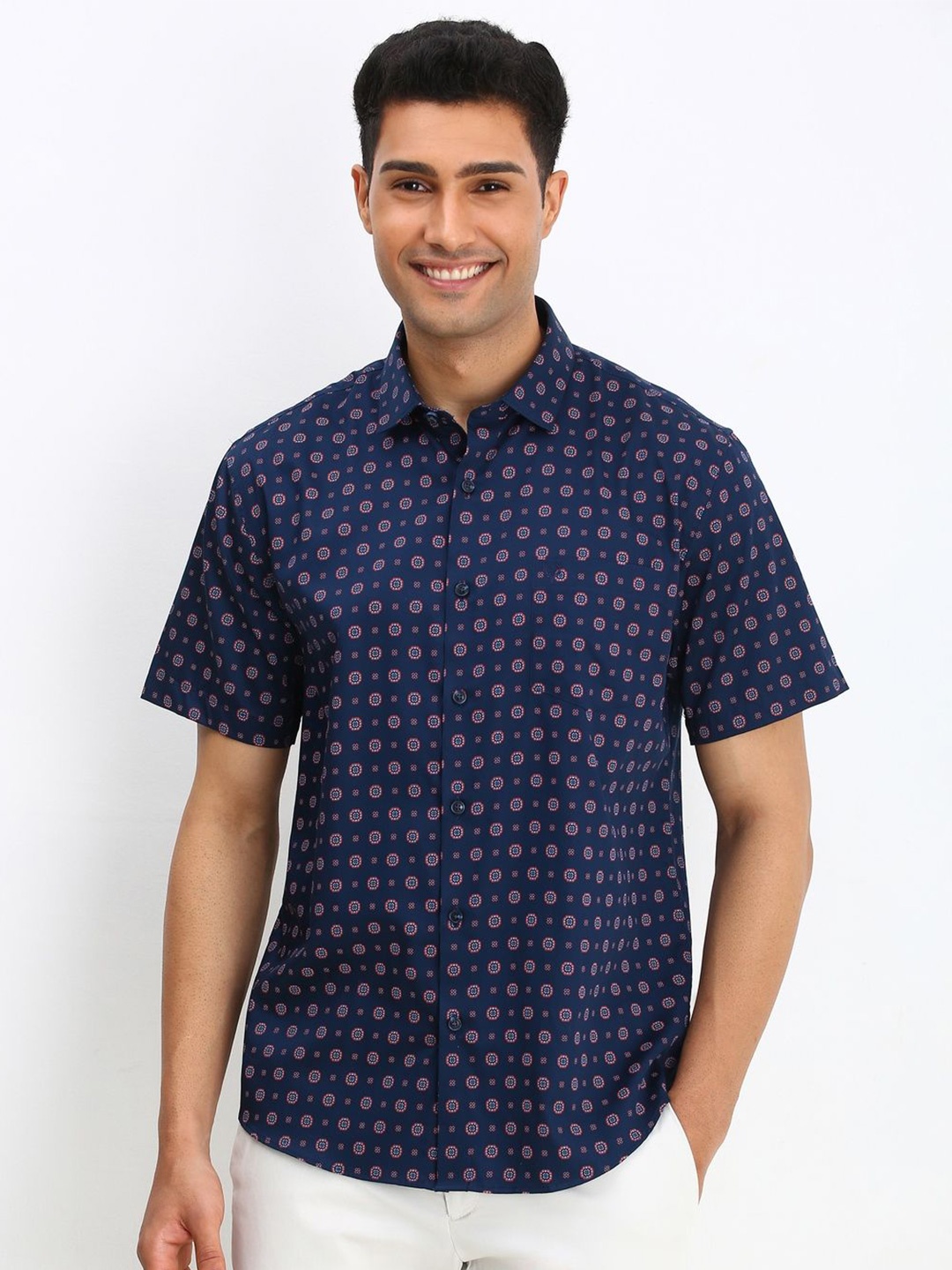 

Allen Solly Men Slim Fit Floral Opaque Printed Casual Shirt, Navy blue