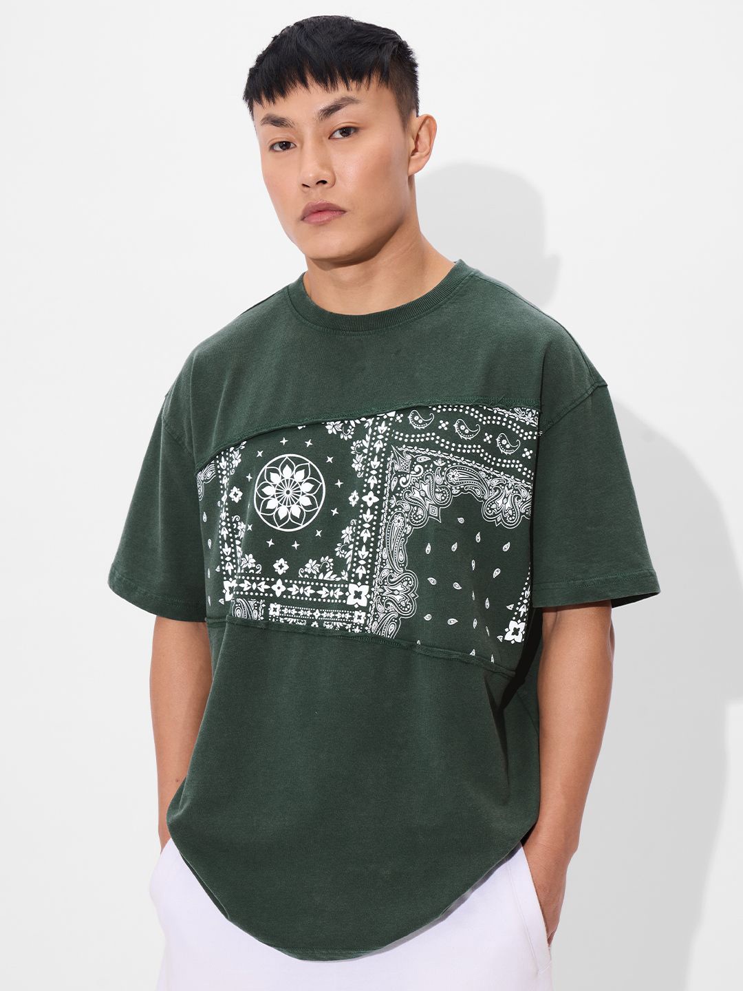 

The Souled Store Men Abstract Printed Round Neck Cotton Oversized T-shirt, Olive