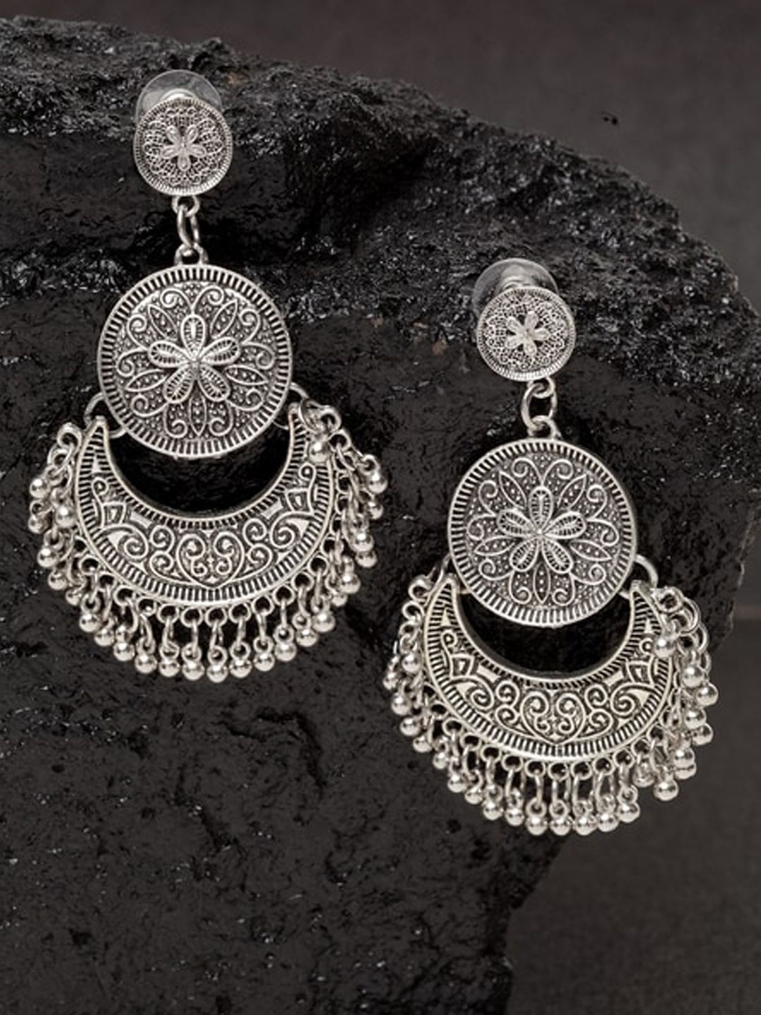 

VAGHBHATT Oxidized Silver-Plated Classic Chandbalis