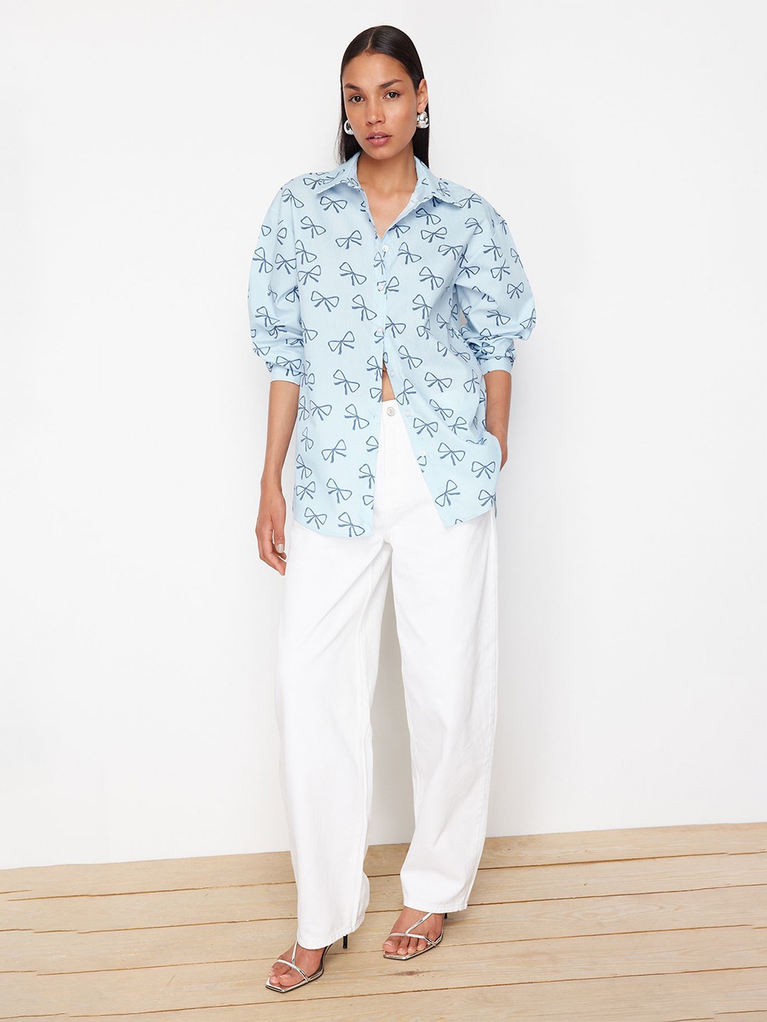 

Trendyol Women Floral Opaque Printed Casual Shirt, Na