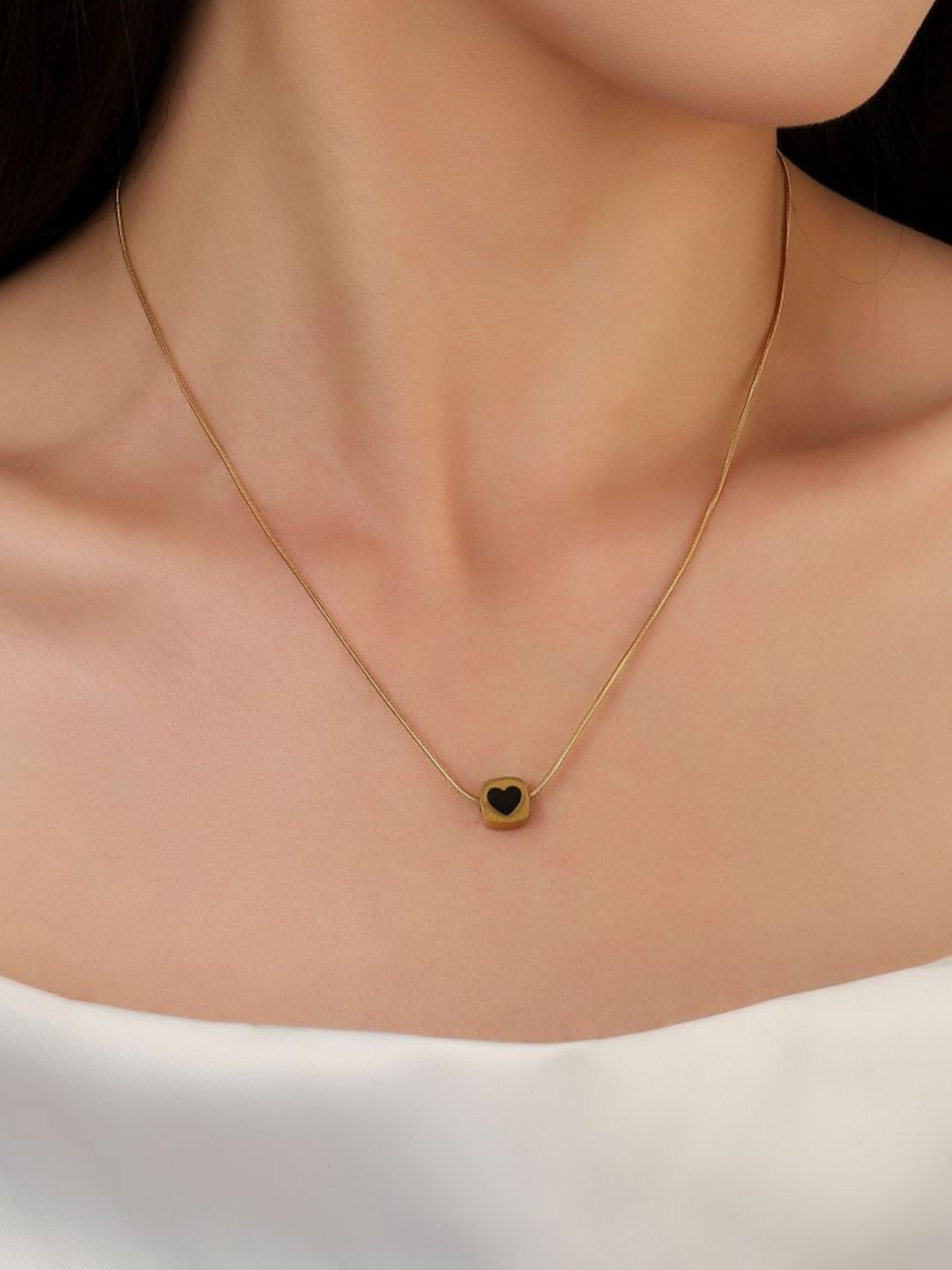 

SALTY Gold-Plated Heart-Shaped Pendant With Chain