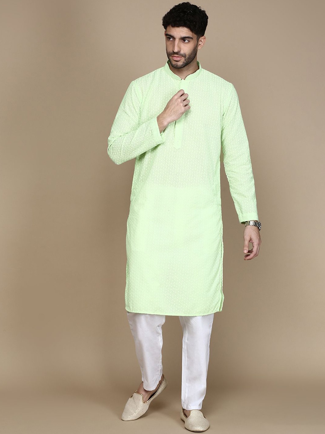 

Rishika Ethnic Motifs Embroidered Thread Work Cotton Straight Kurta, Green