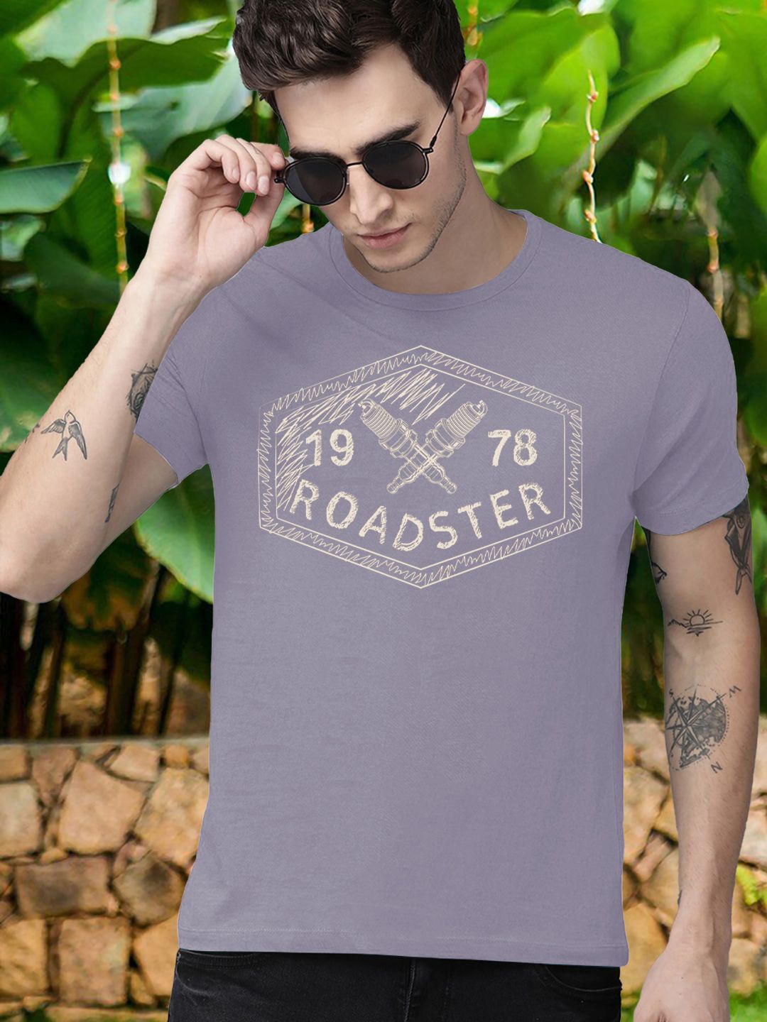 

The Roadster Lifestyle Co Printed Pure Cotton Tshirts, Violet