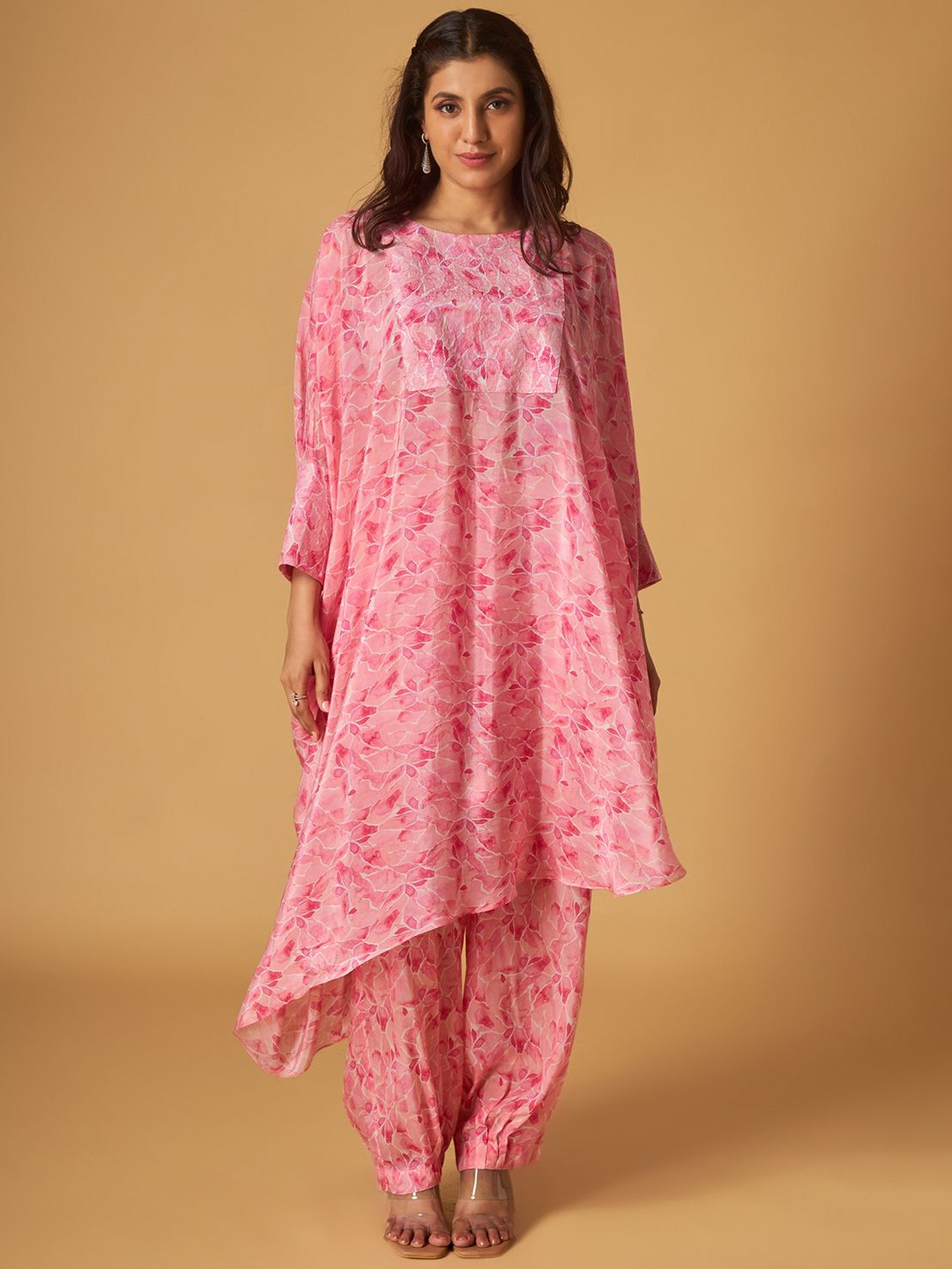 

Maisolos Floral Printed Round Neck Pure Silk Tunic With Trousers, Pink