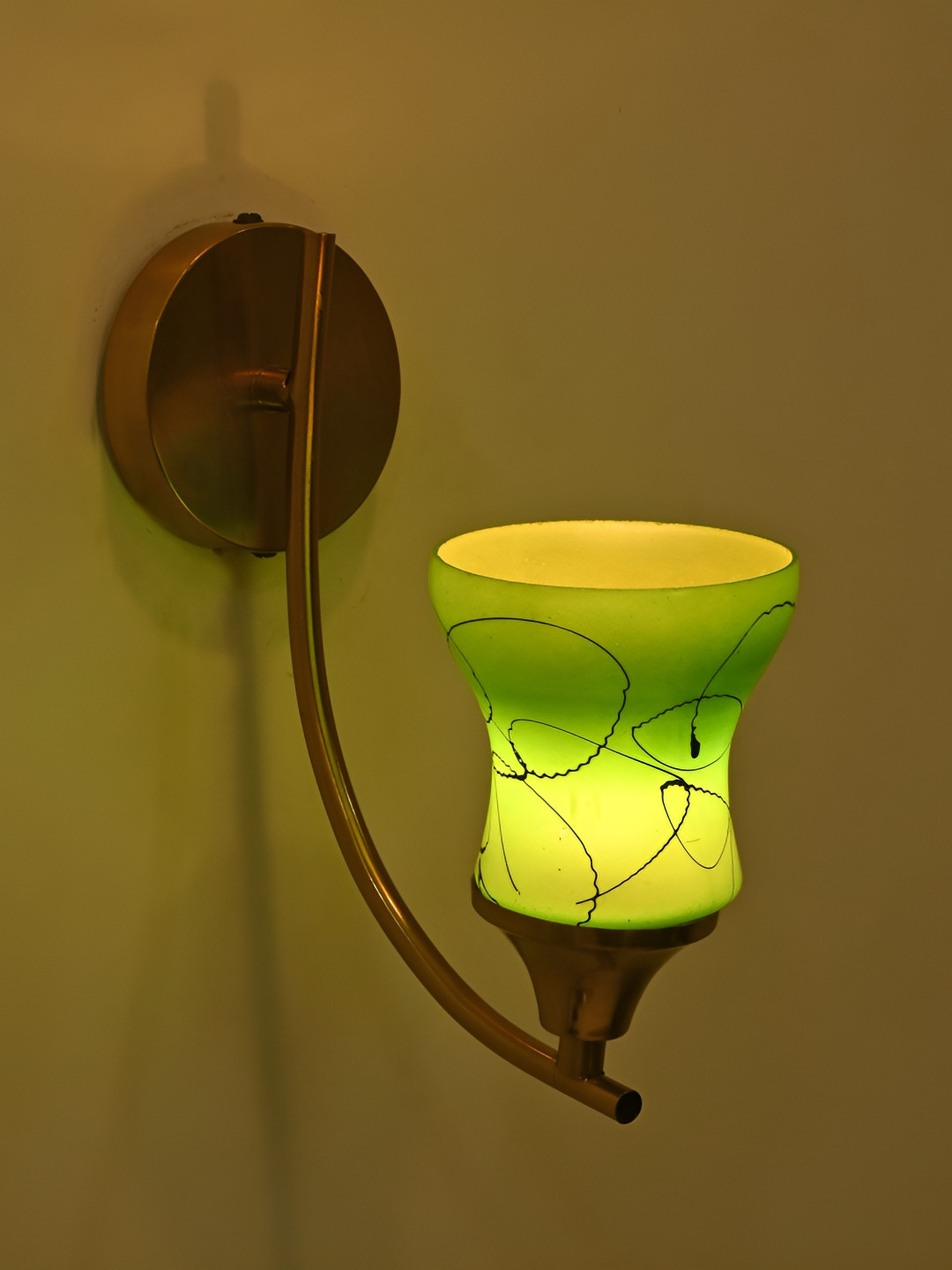 

Afast Green & Black Glass Contemporary Bell Shaped Wall Lamp
