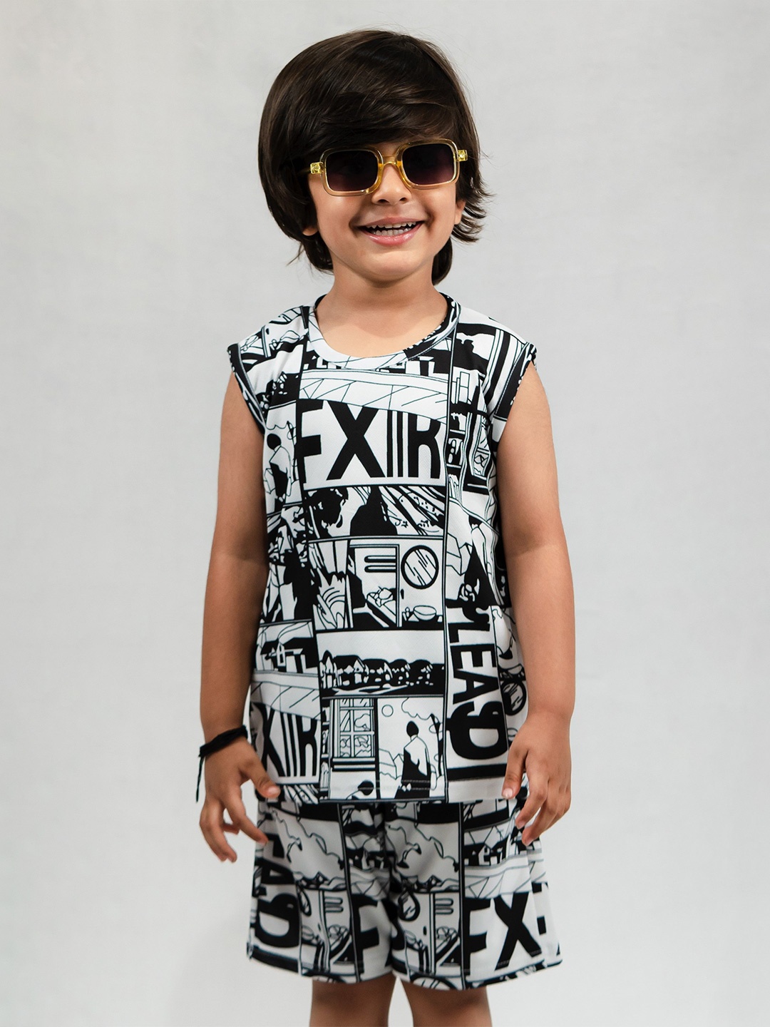

Emblica Unisex Kids Printed T-shirt with Shorts, Black
