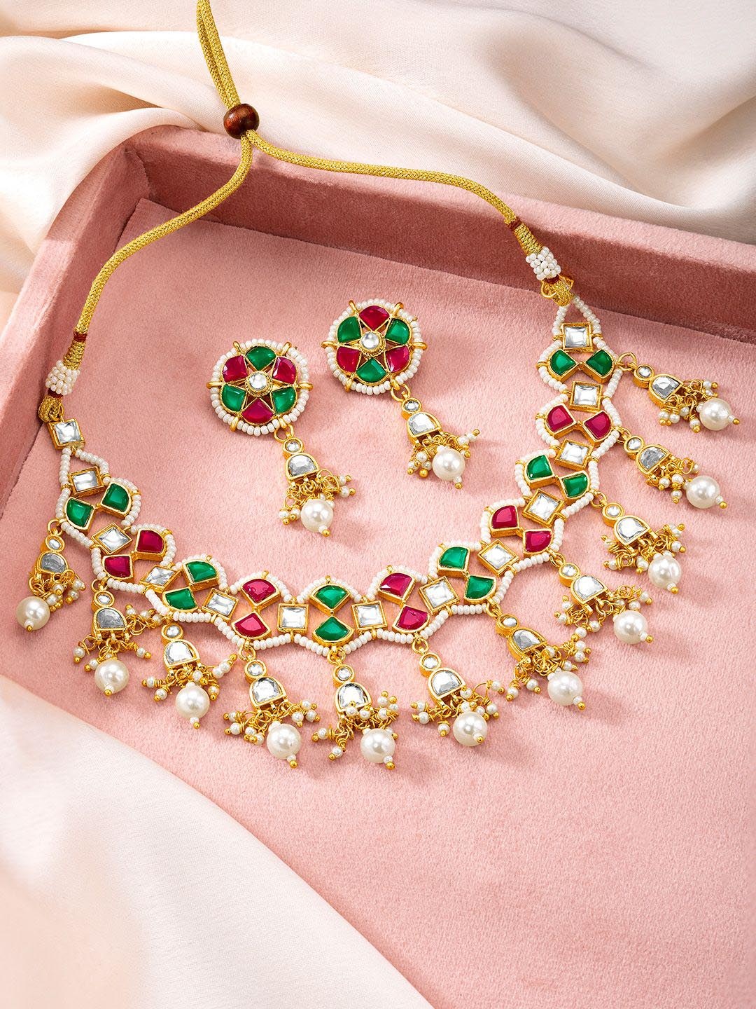 

Peora Gold-Plated Kundan-Studded & Beaded Jewellery Set