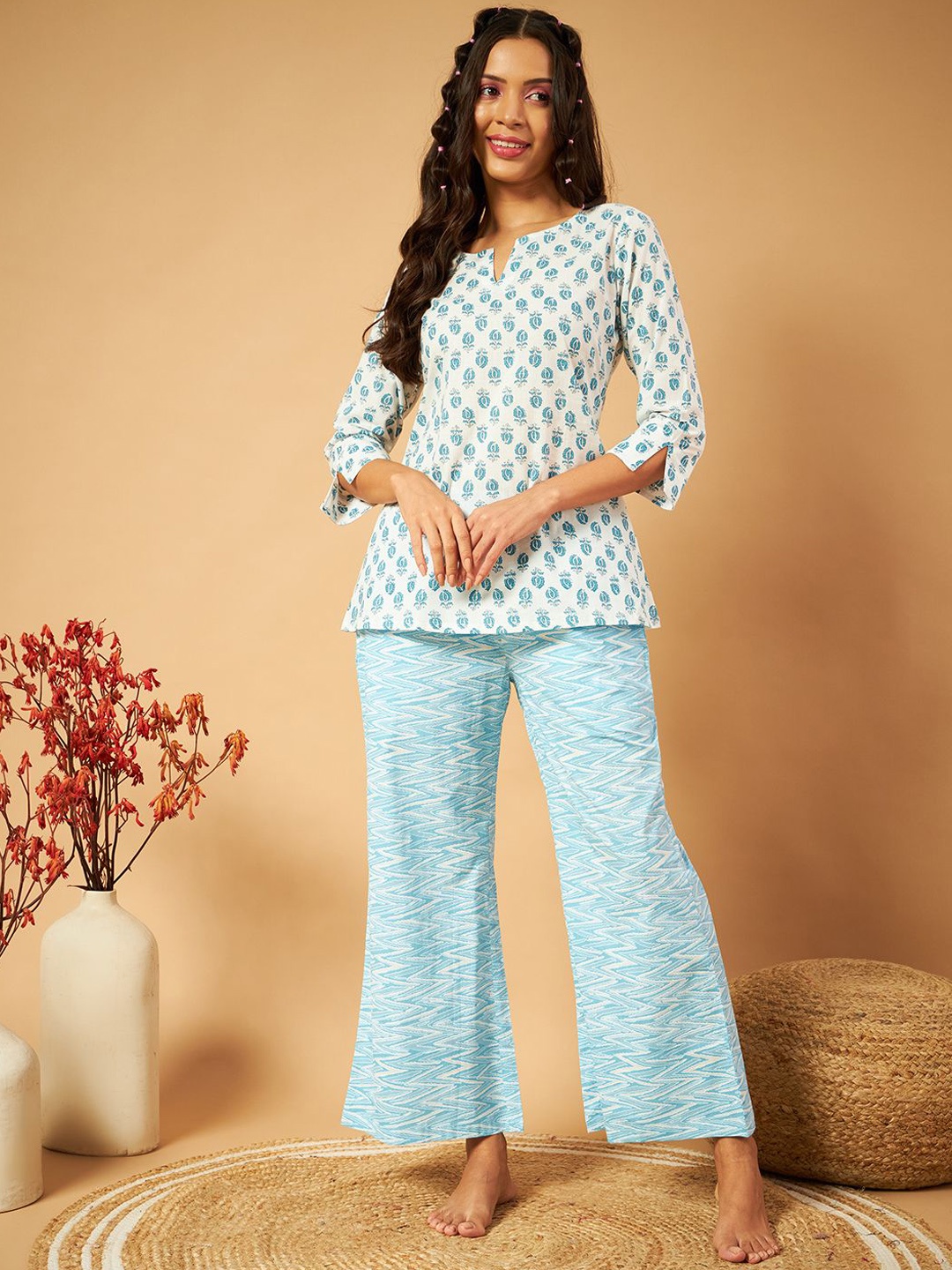 

ETC Women Ethnic Motif Pure Cotton Night suit, Blue