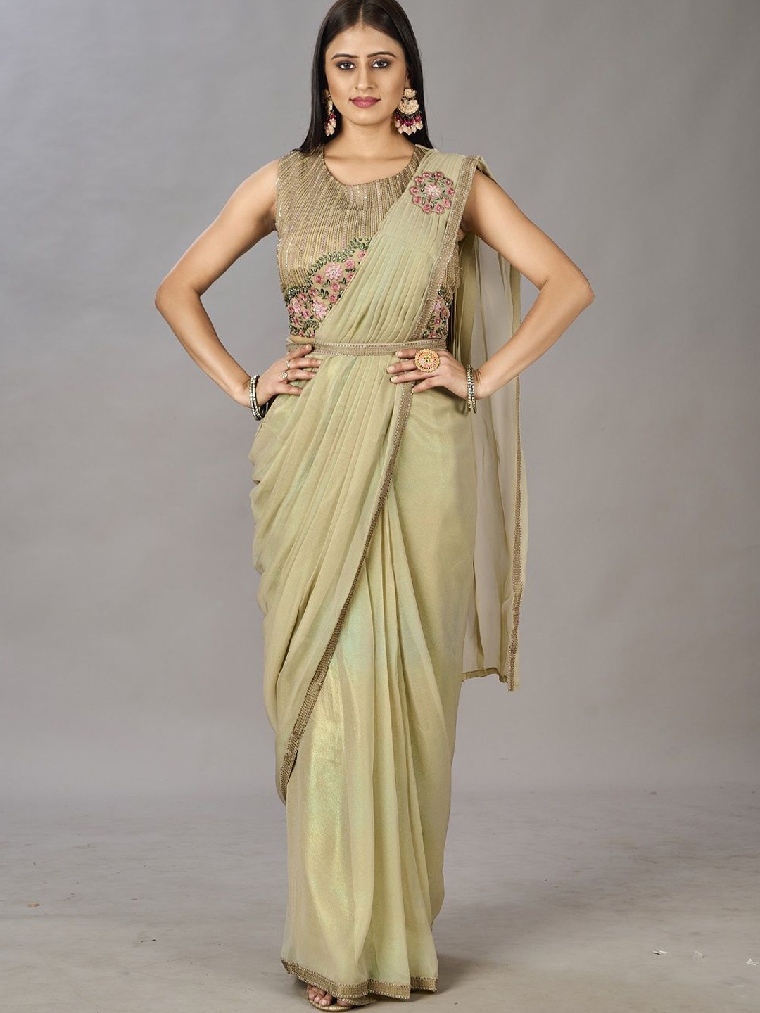 

JIVORA Pure Georgette Saree, Green