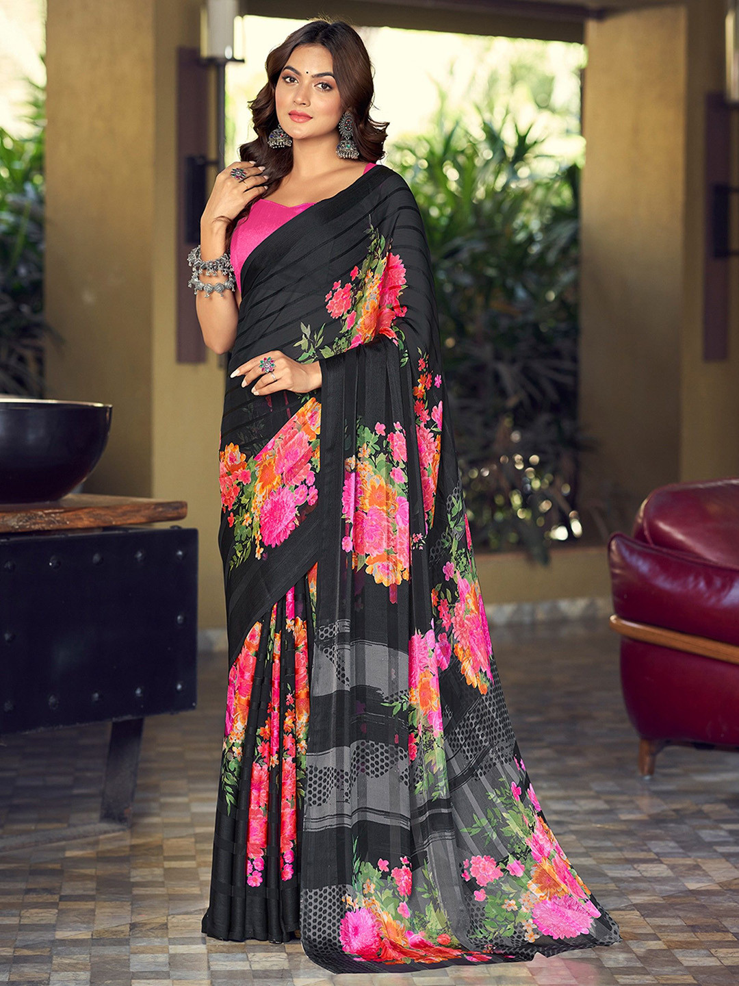 

KALINI Floral Printed Saree, Black