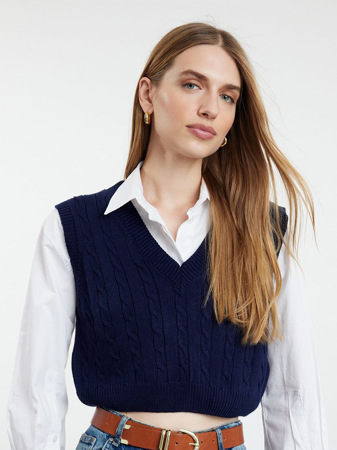 

Trendyol Women Cable Knit Crop Sweater Vest, Navy blue