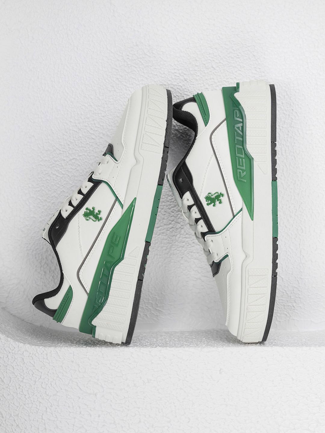 

Red Tape Men Colourblocked Sneakers, White