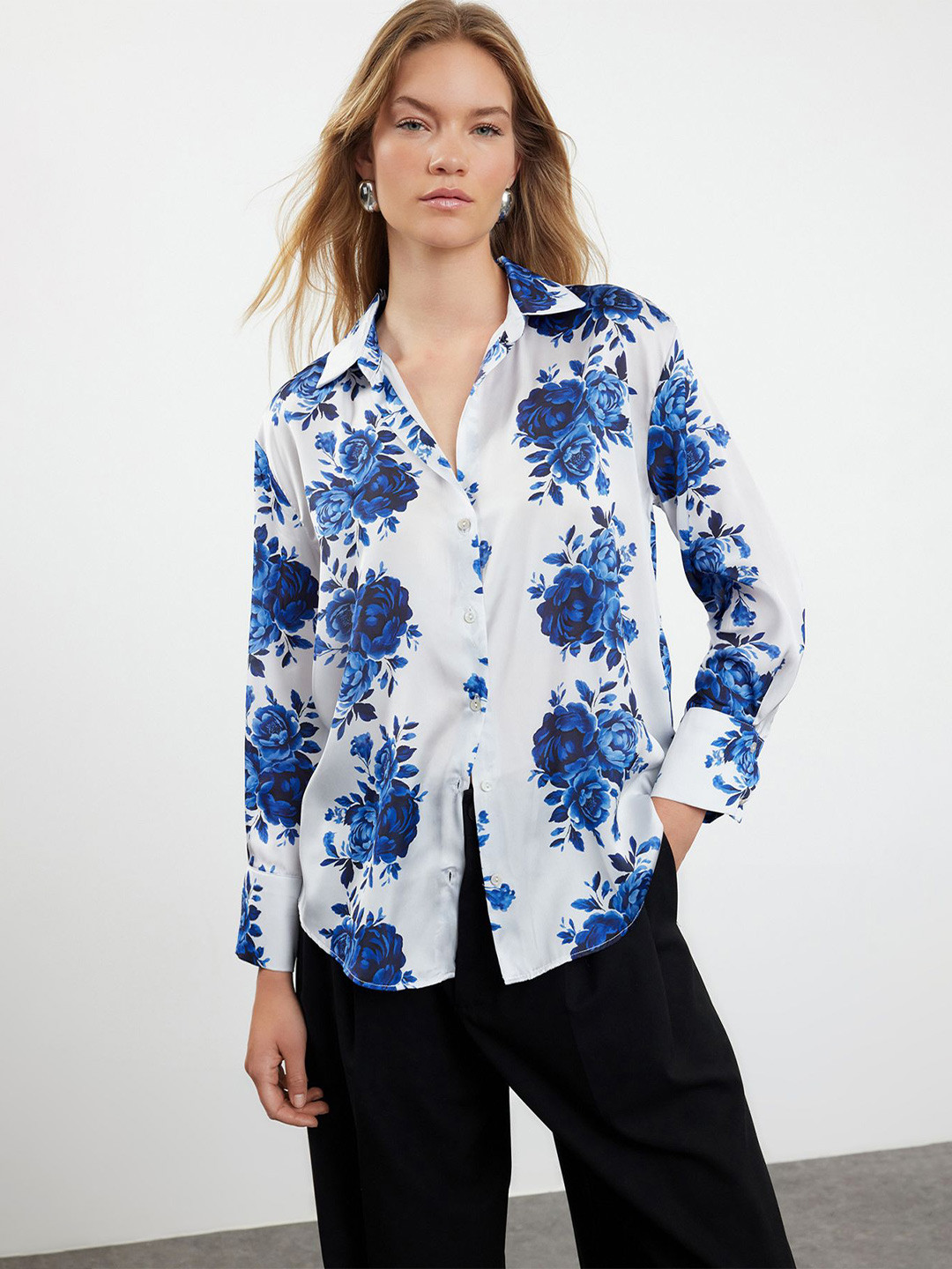 

Trendyol Women Floral Opaque Printed Casual Shirt, Na