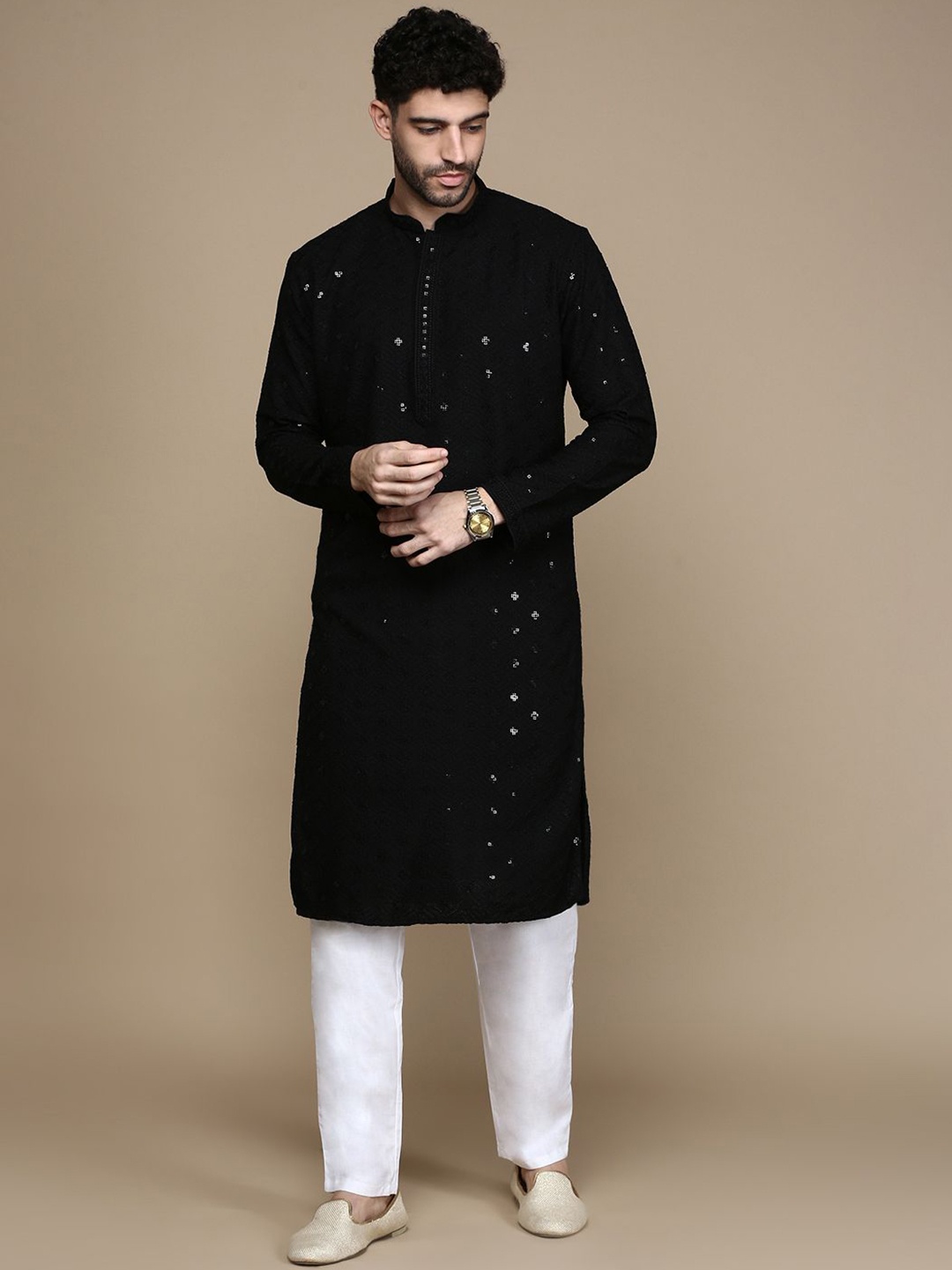 

Rishika Mandarin Collar Embellished Sequinned Cotton Straight Kurta, Black